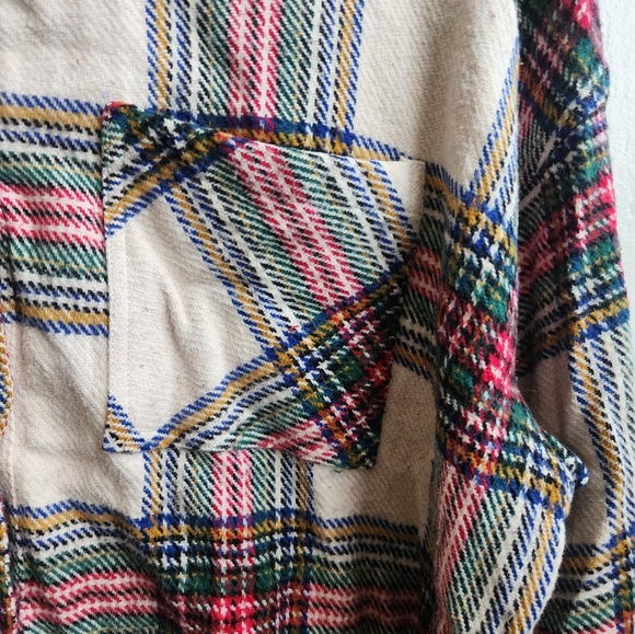 maurices- plaid flannel shacket - Picture 6 of 7
